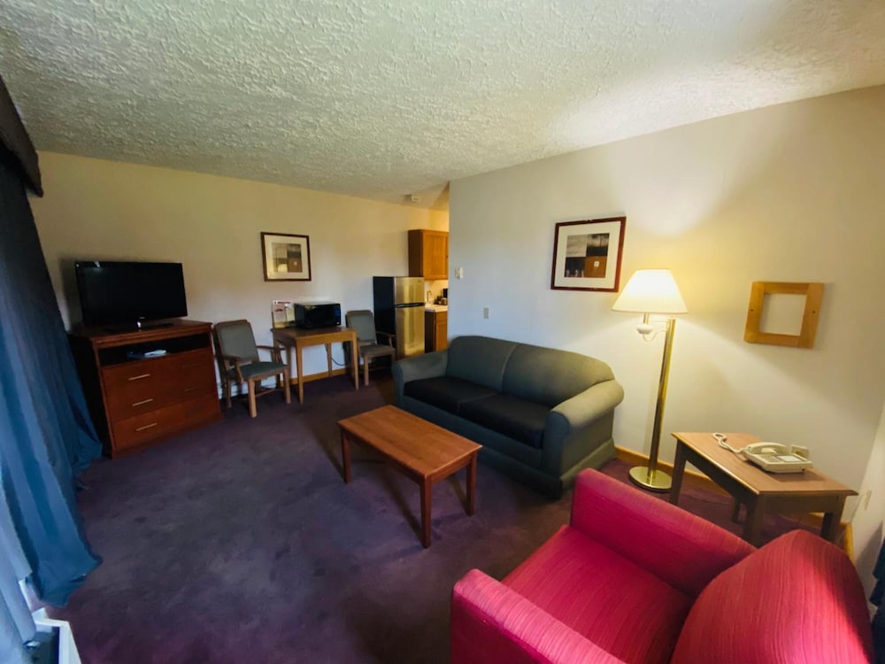 Fleetwood Inn Suites 28/51
