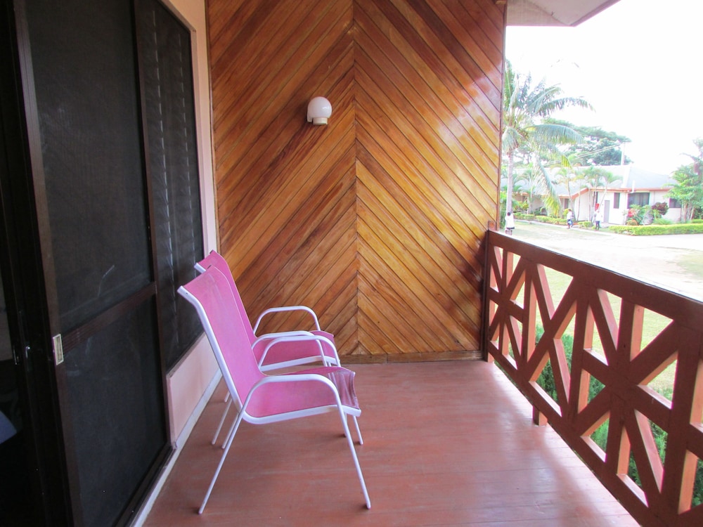 Wailoaloa Beach Resort Fiji 34/76
