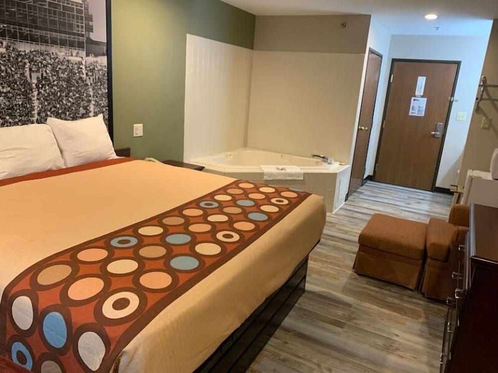 Studio, Suite, King Bed