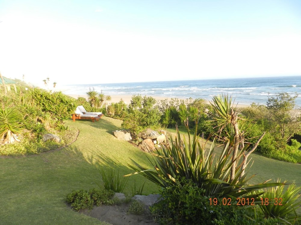 The Pink Lodge On The Beach 27/40