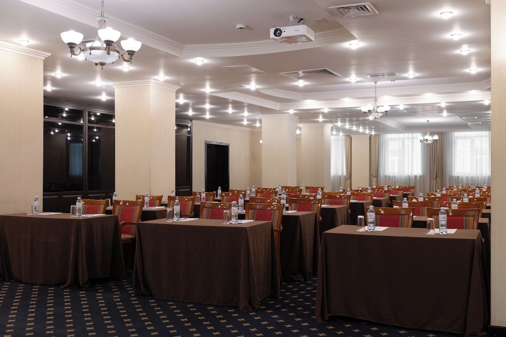 Grand Hotel Tien Shan 59/64