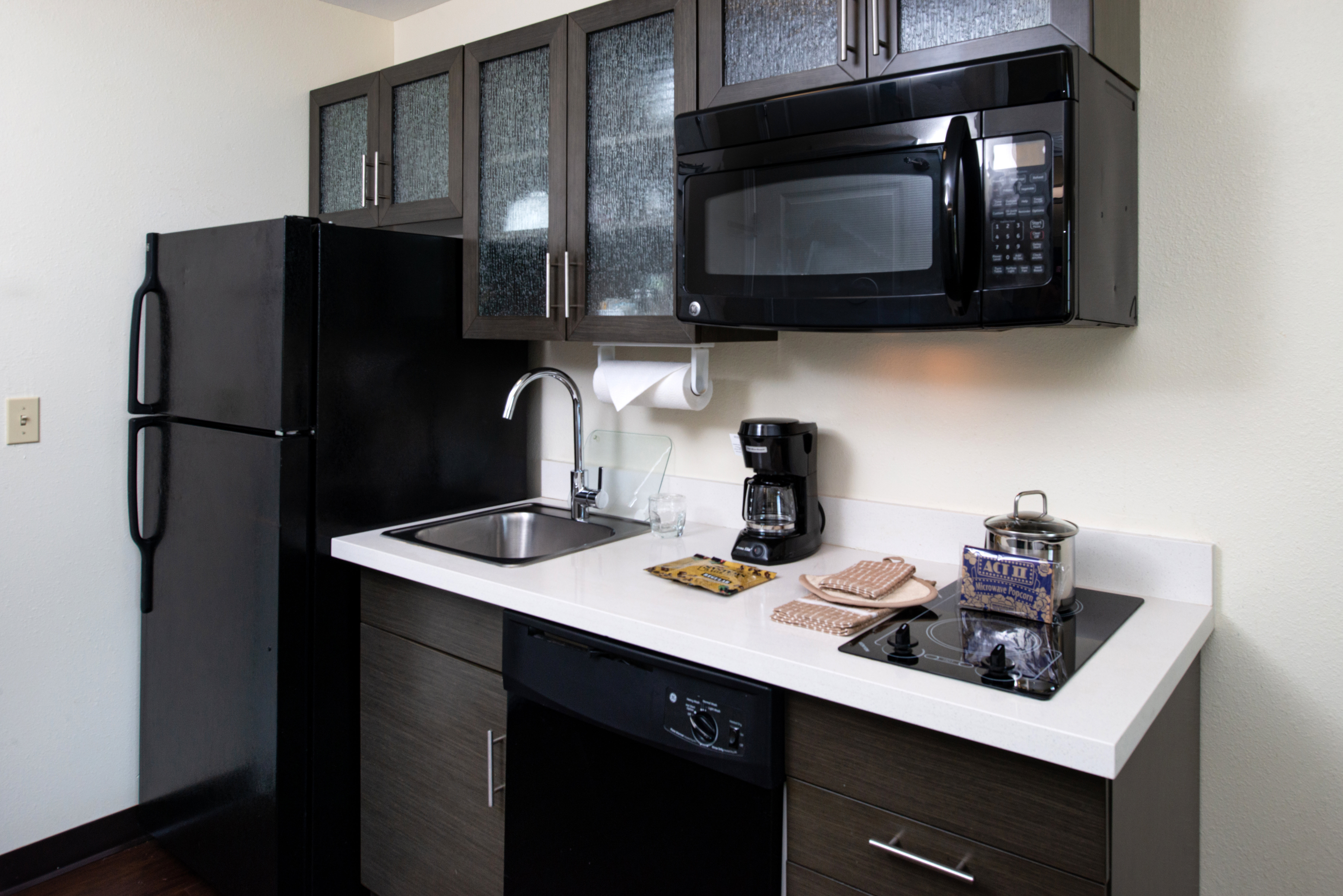 CANDLEWOOD SUITES OLATHE 56/56