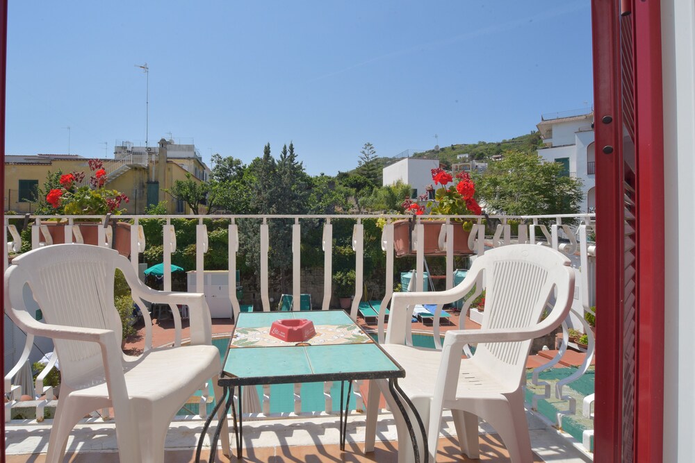 HOTEL VILLA TINA 5/56