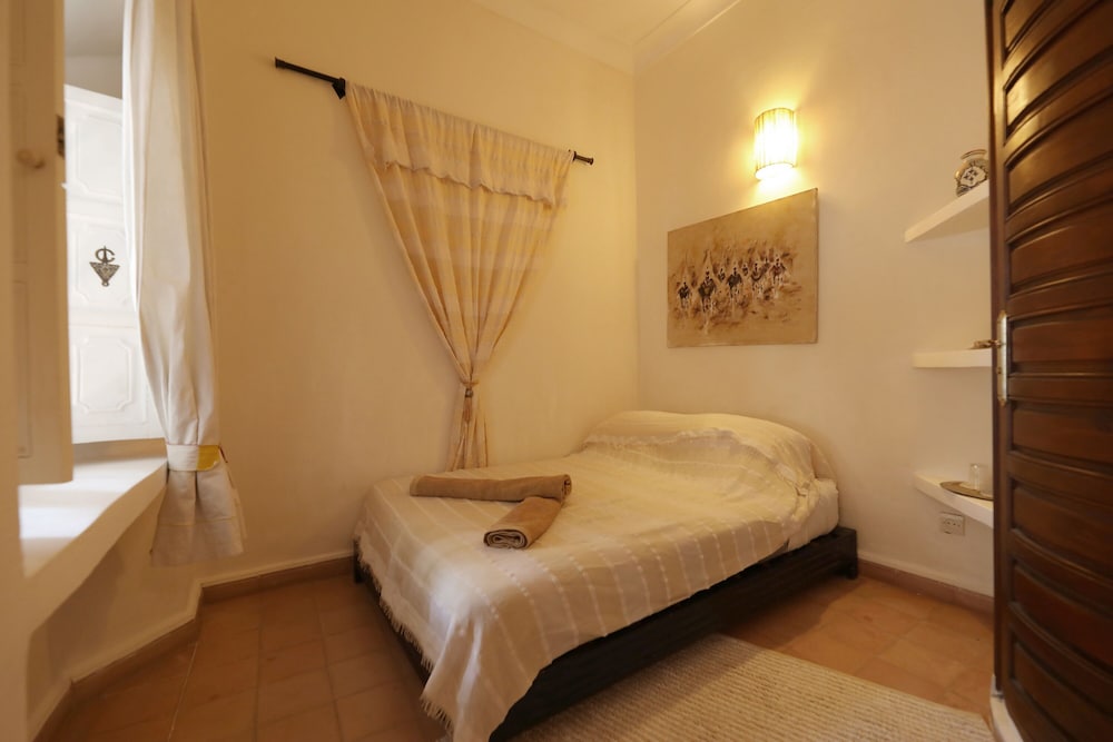 Riad Noor Charana 13/50