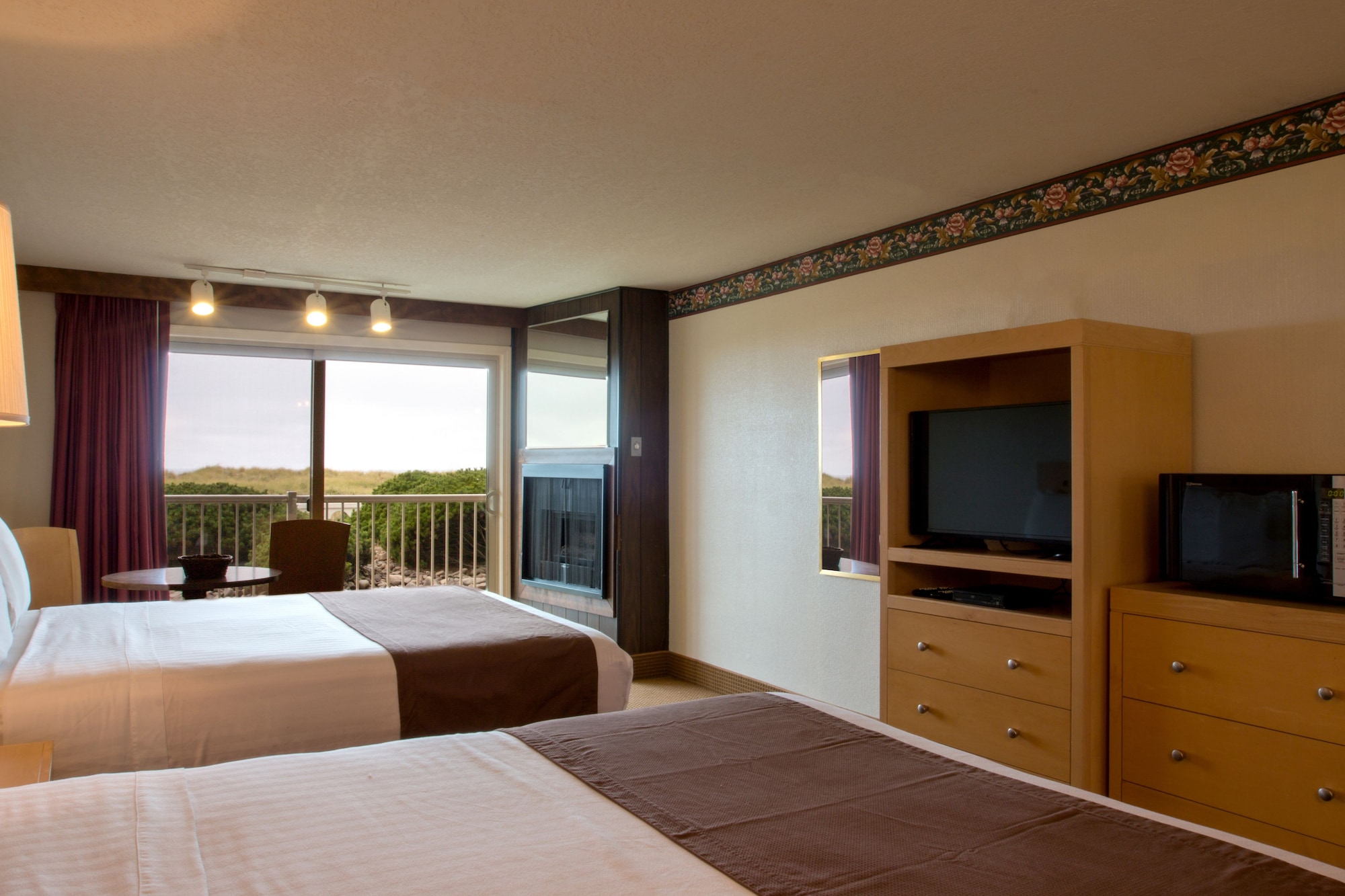 Room, 2 Queen Beds, Beach Front