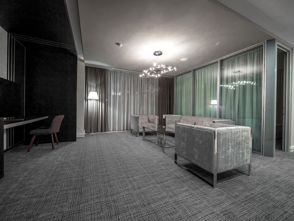 Aghababyan S Hotel 44/77