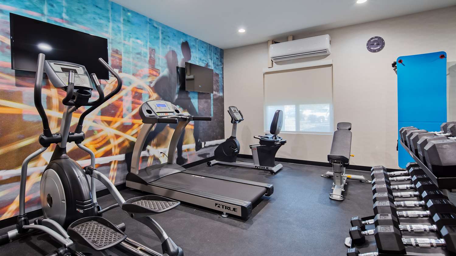 Best Western Plus New Barstow Inn & Suites 19/34