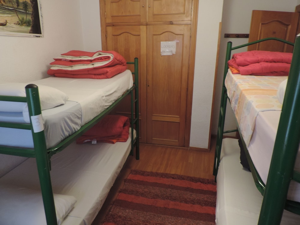 Hostal El Cascabel 69/75