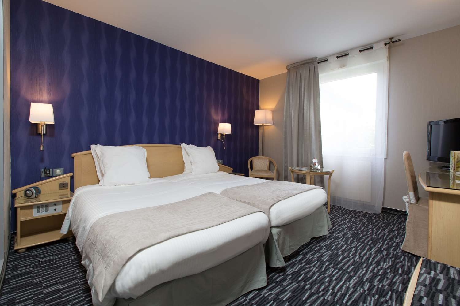 Superior, Twin Beds