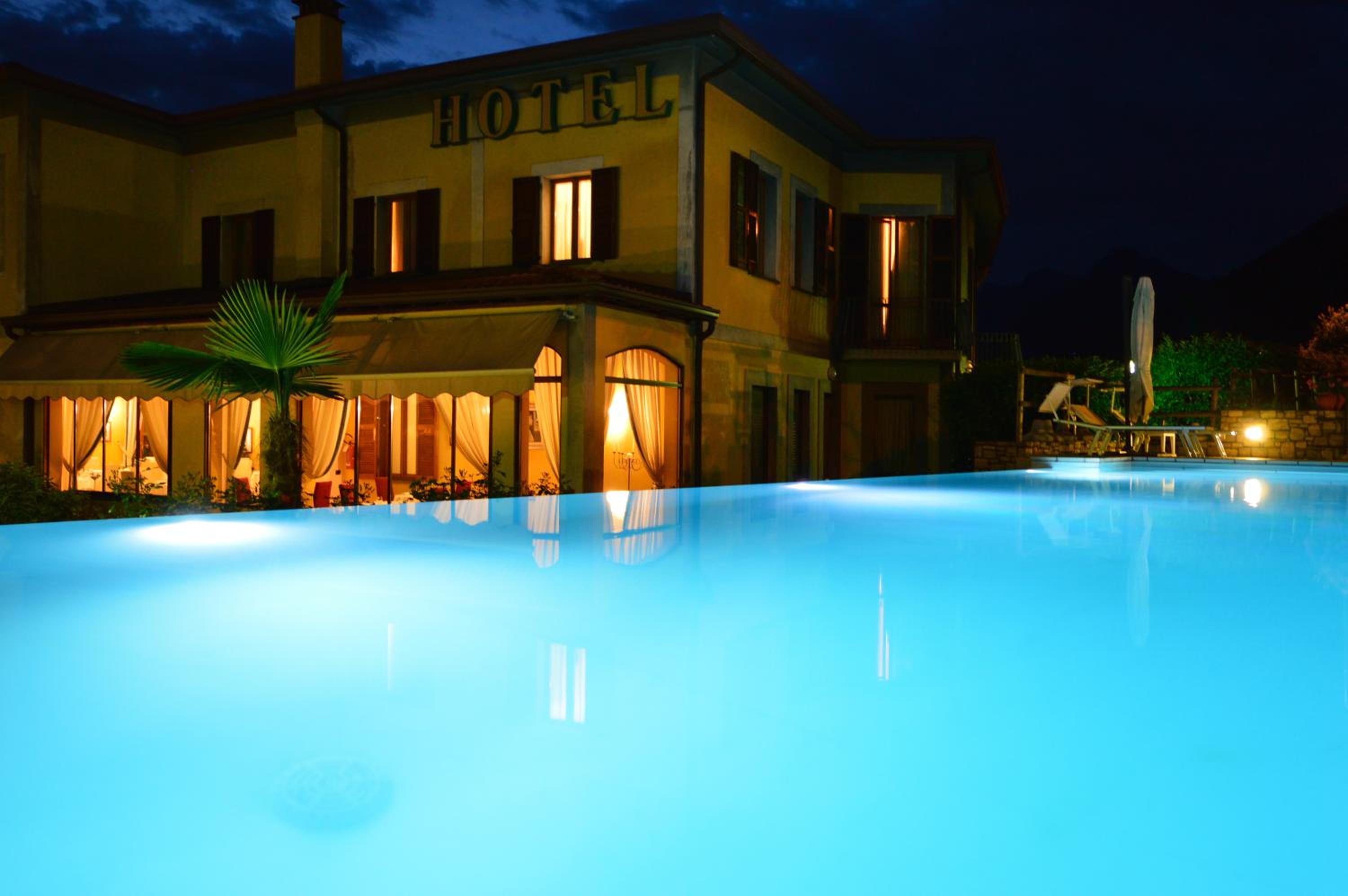 HOTEL VILLA KINZICA 6/53