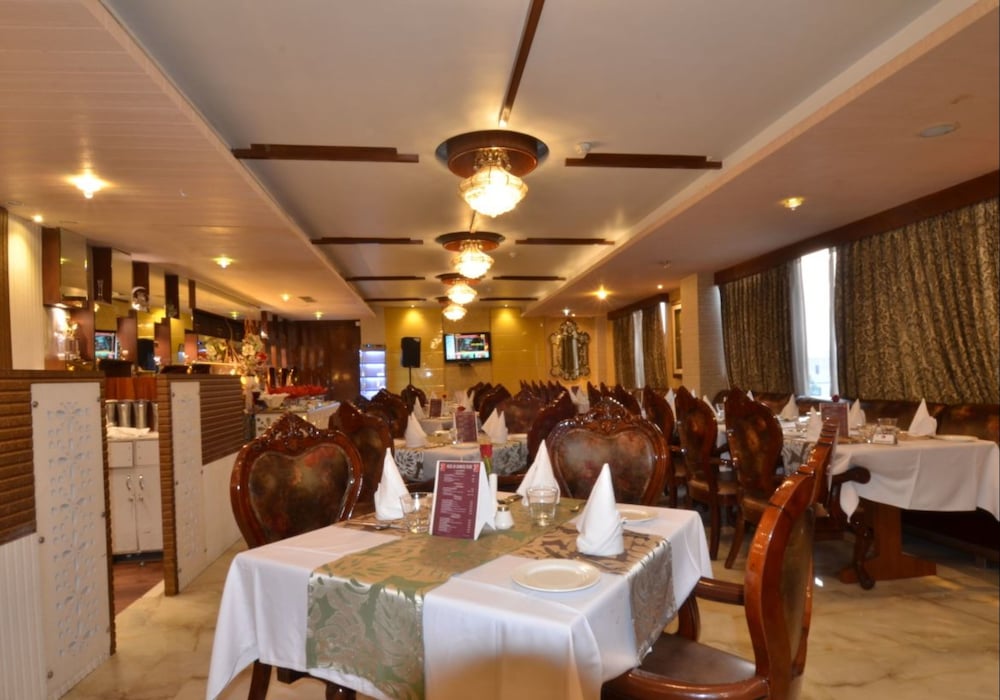 Hk Clarks Inn Amritsar 10/25