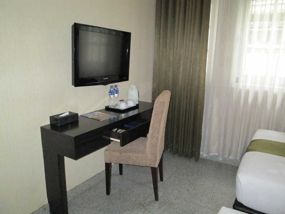 Vio Cimanuk Hotel 58/68