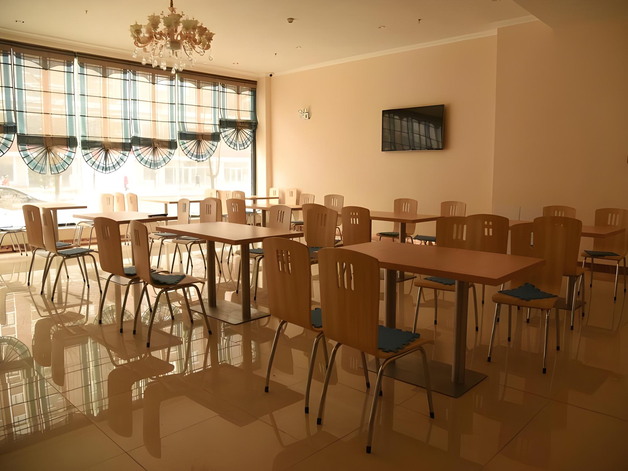 GreenTree Inn Baishan Linjiang Yalu River Express Hotel 21/23