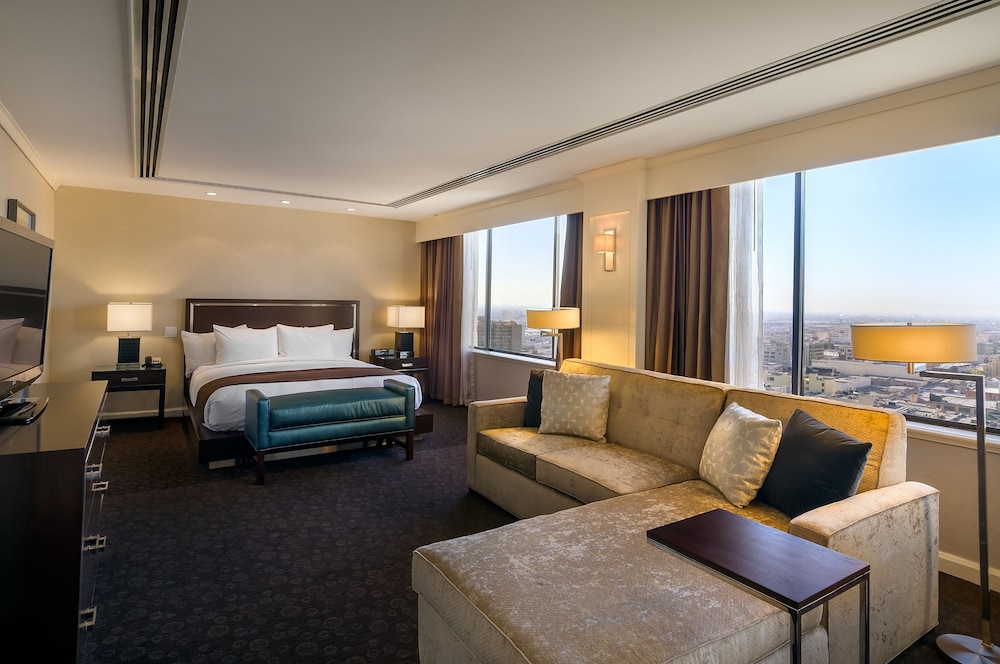 PRESIDENTIAL, SUITE, KING BED