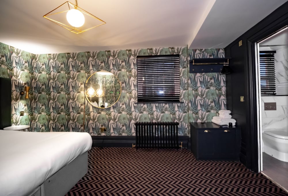 Lock & Key Hotel 17/69