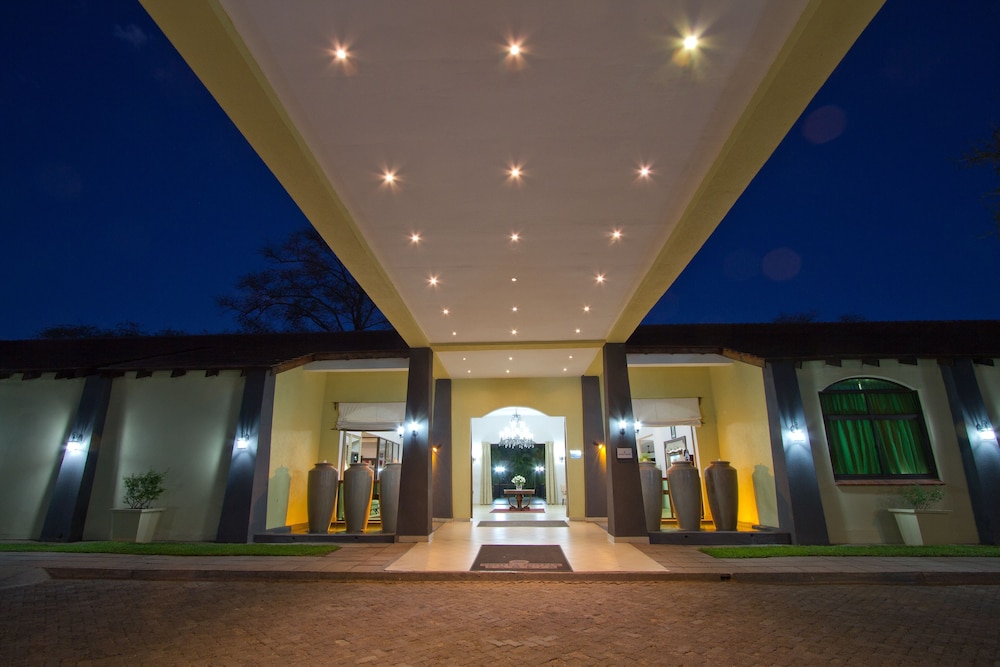 Protea Hotel By Marriott Livingstone 1/50