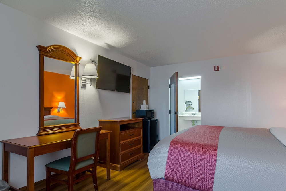 Motel6 Waycross, GA 15/24