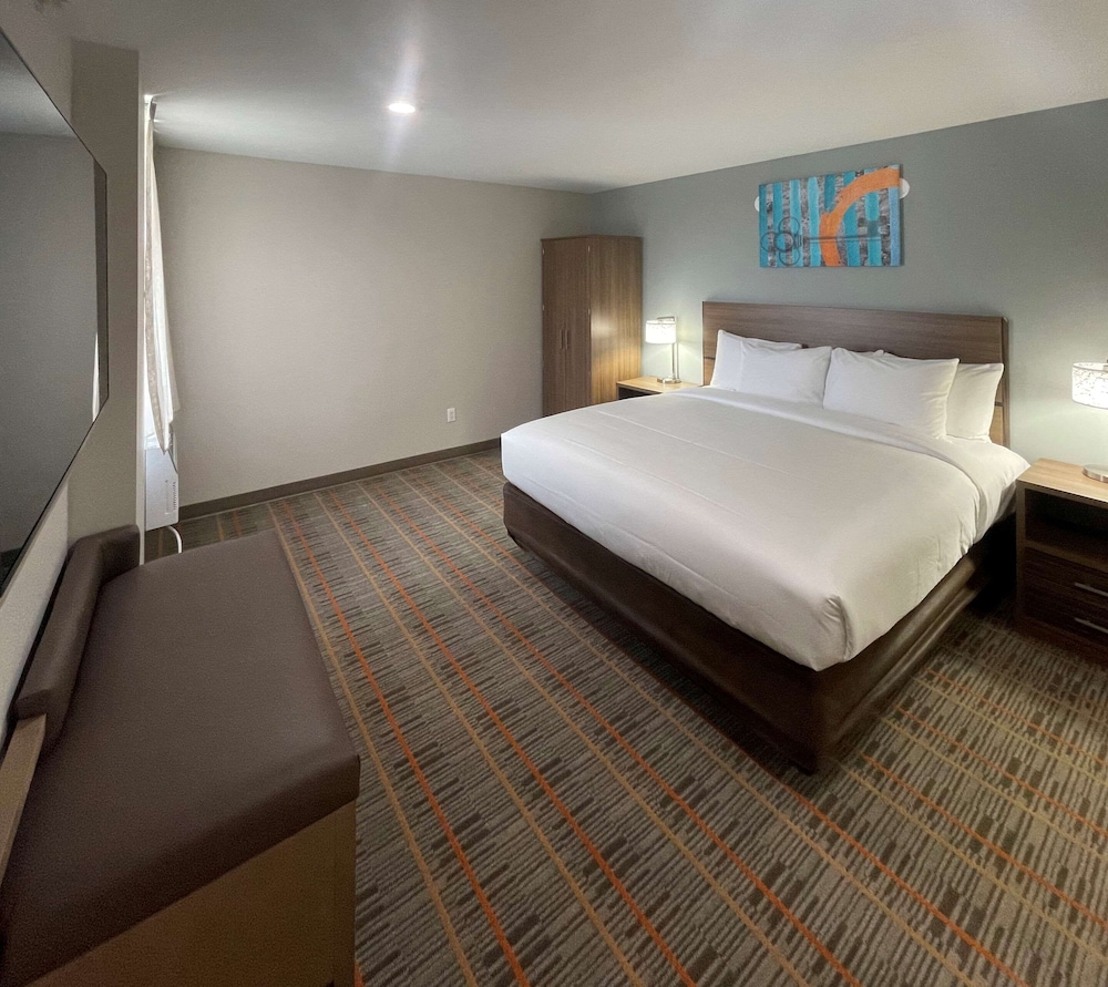 MainStay Suites Bronx - Belmont 30/61