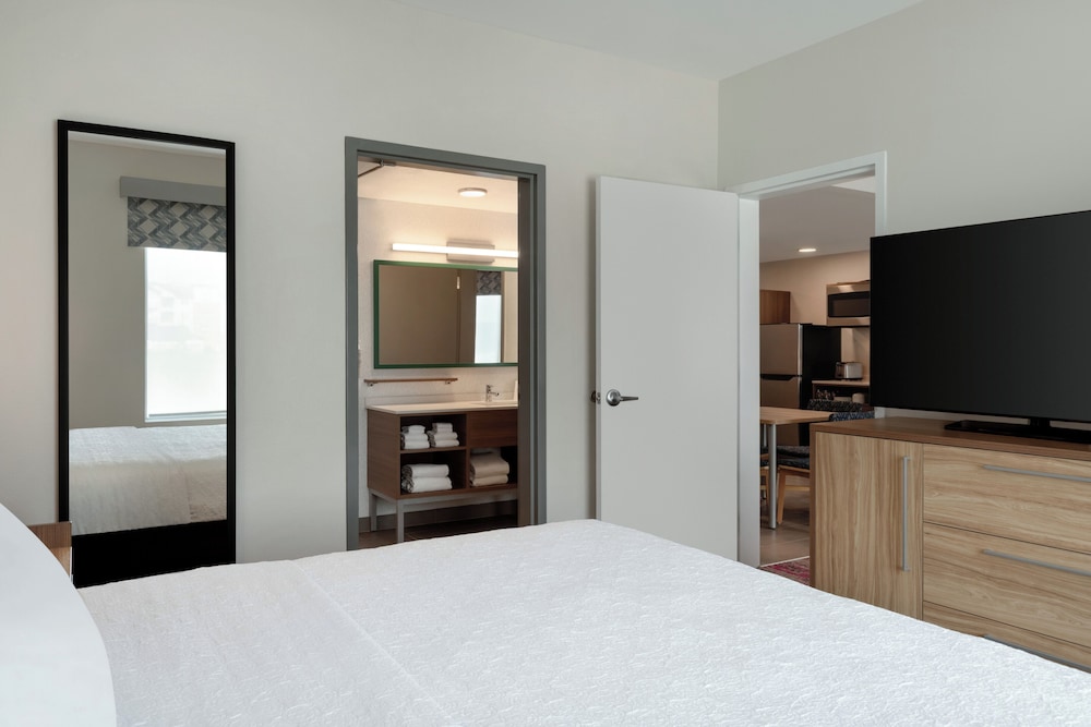 Home2 Suites by Hilton Denton 14/44