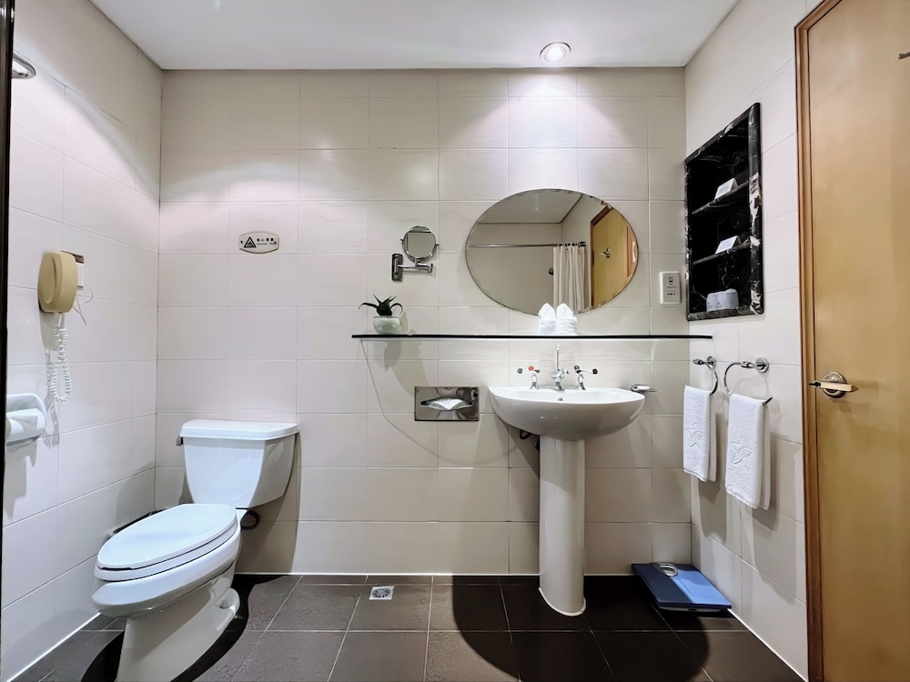 Milky Way Hotel Chongqing 54/56