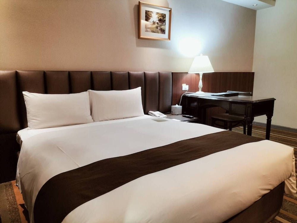 Urban Hotel 33 21/69