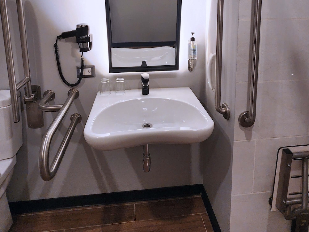 ibis Styles Lima San Isidro 42/43