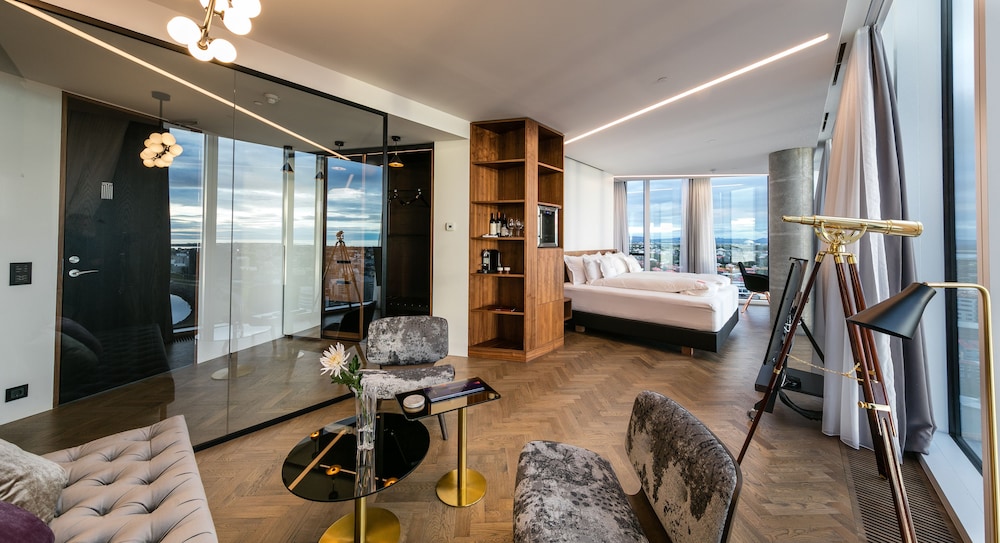 Tower Suites Reykjavik 25/41