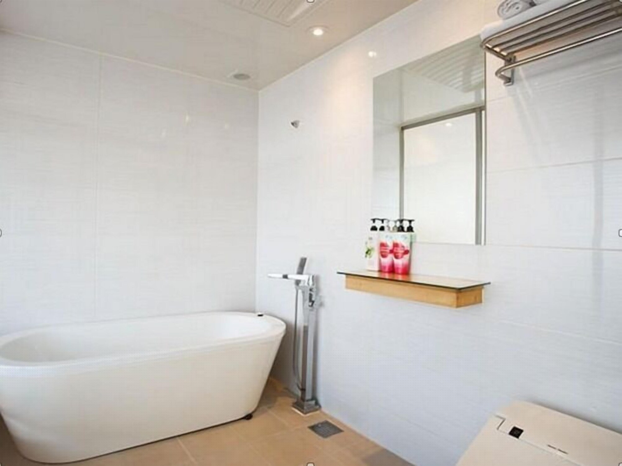 Standard, Double Bed, LAVILLA HOTEL 3/3