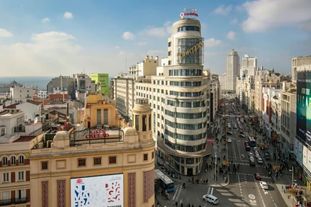 Gran Central Suites 3/50