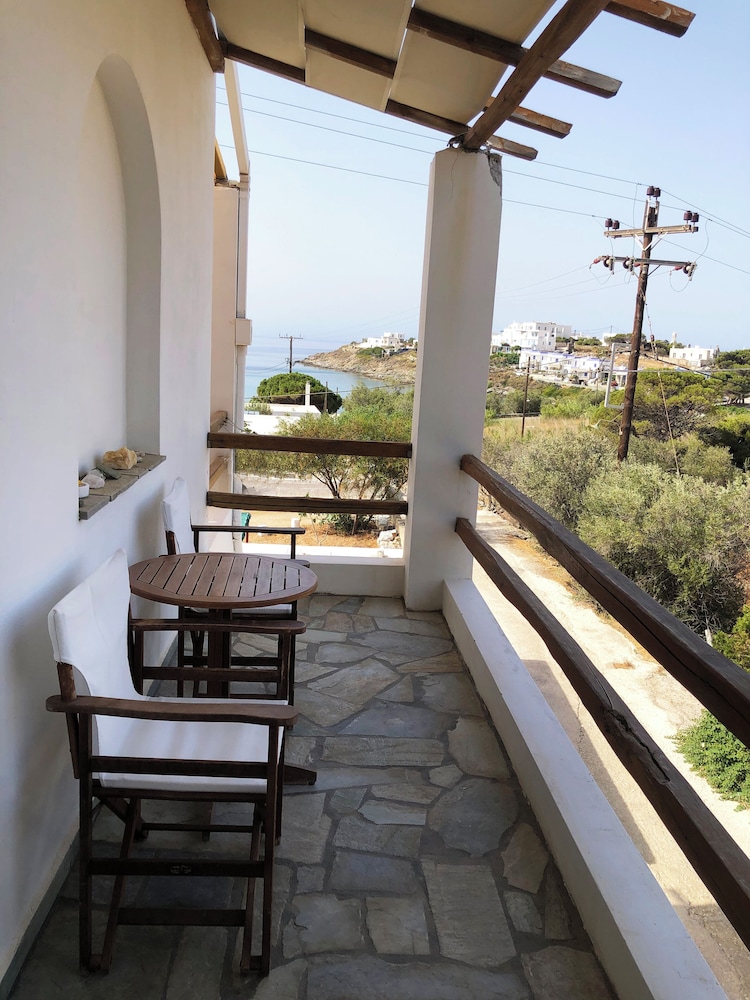 Agnadi Syros Studios & Rooms 24/50