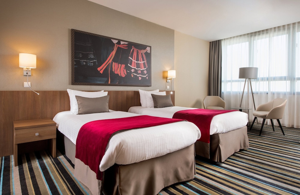 Deluxe, Queen Bed, Leonardo Royal Hotel Warsaw 3/10