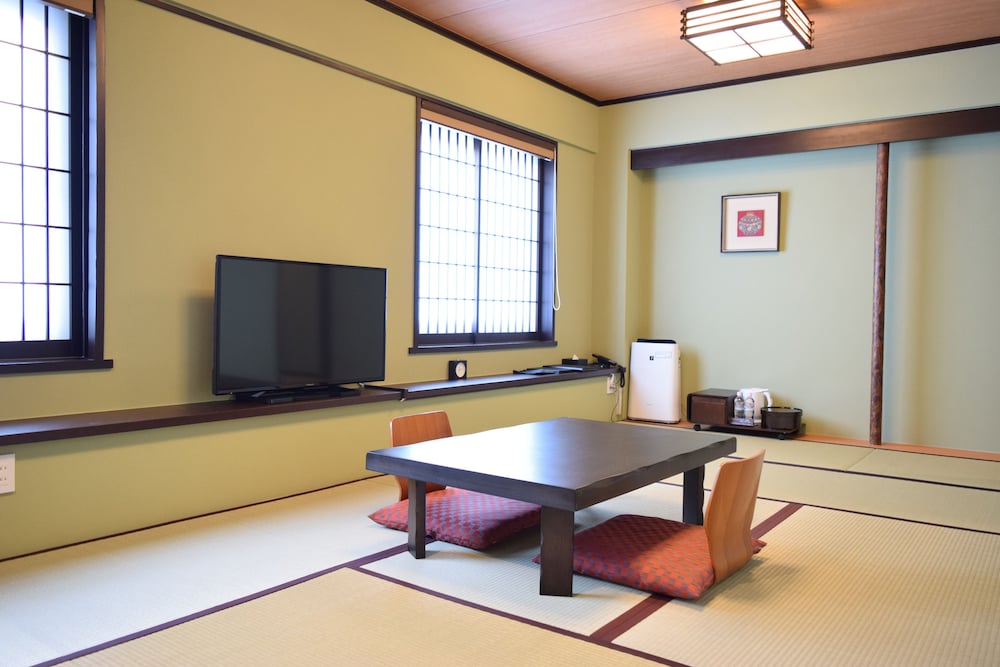 TAKAMATSU KOKUSAI HOTEL 46/65