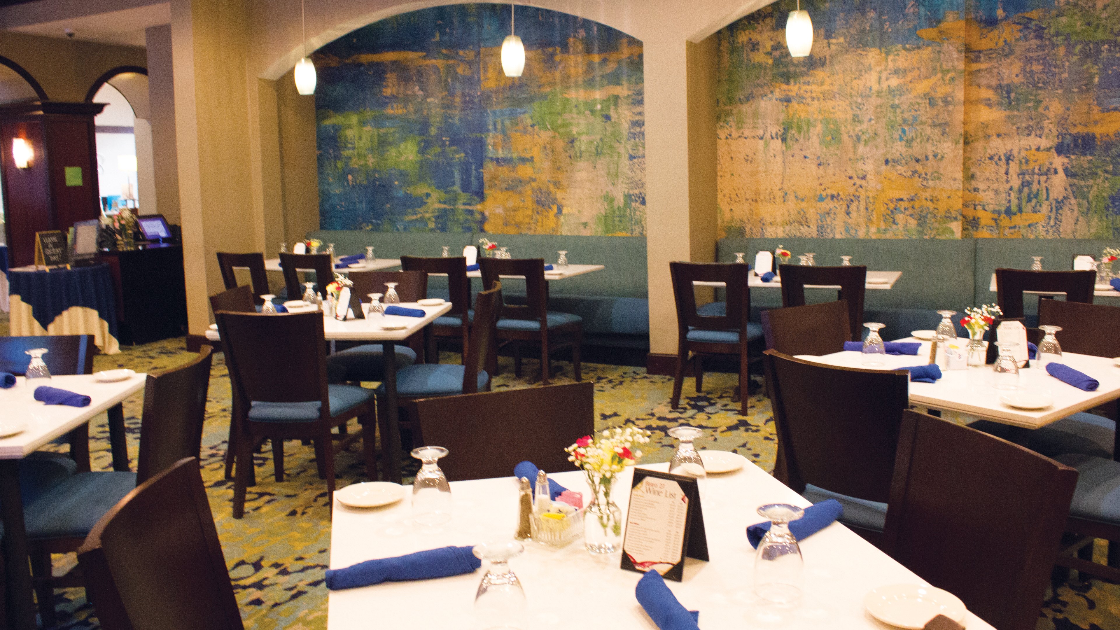 Holiday Inn Hotel Suites Tallahassee Conference Center N 39/62