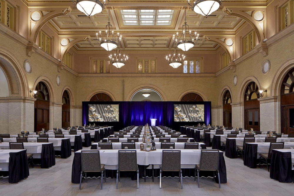 Residence Inn Minneapolis Downtown at The Depot 38/41