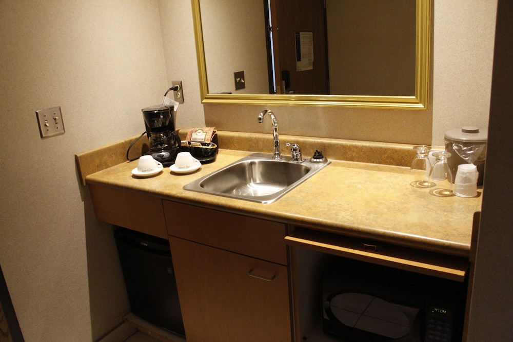Humphry Inn Suites 37/47