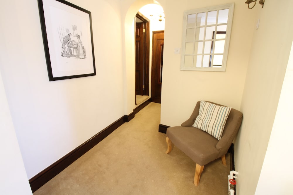 The Pilgrims Hotel 33/50