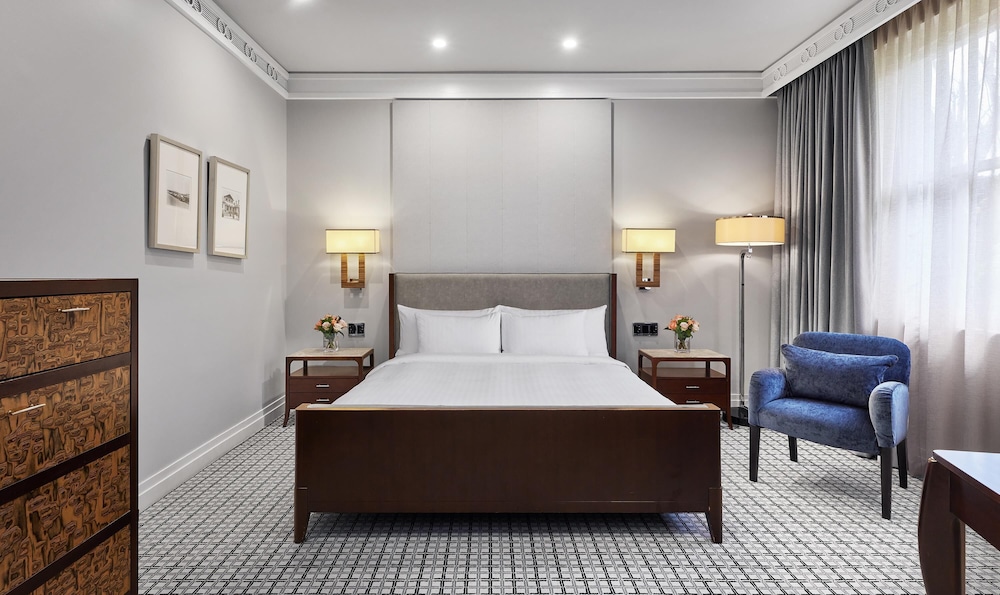 Hyatt Hotel Canberra 15/75
