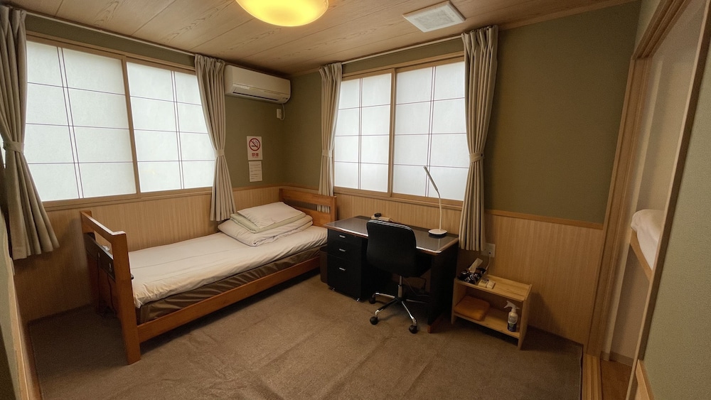 Guesthouse Orange Cabin 37/57