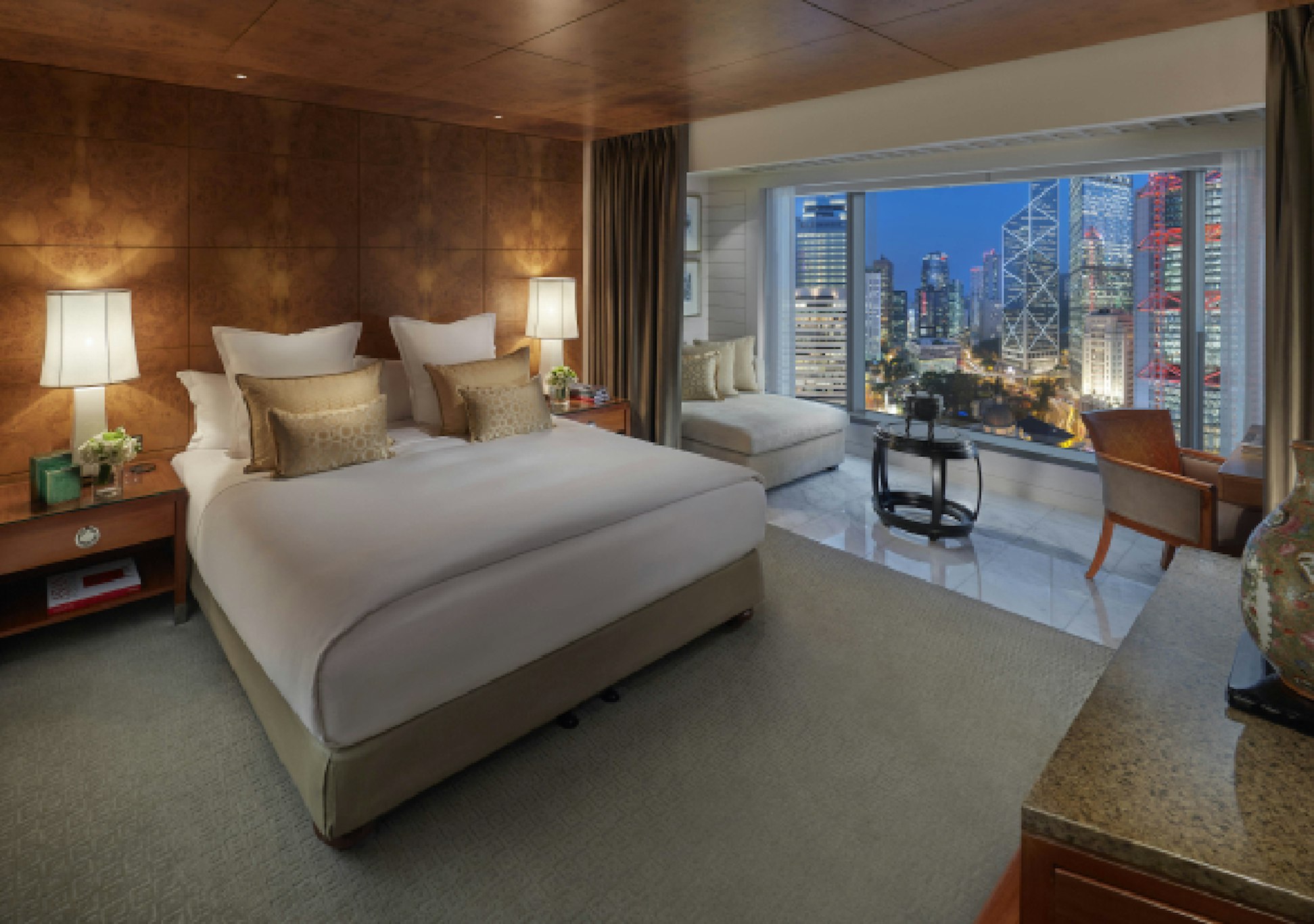 Mandarin Oriental Hong Kong 13/81
