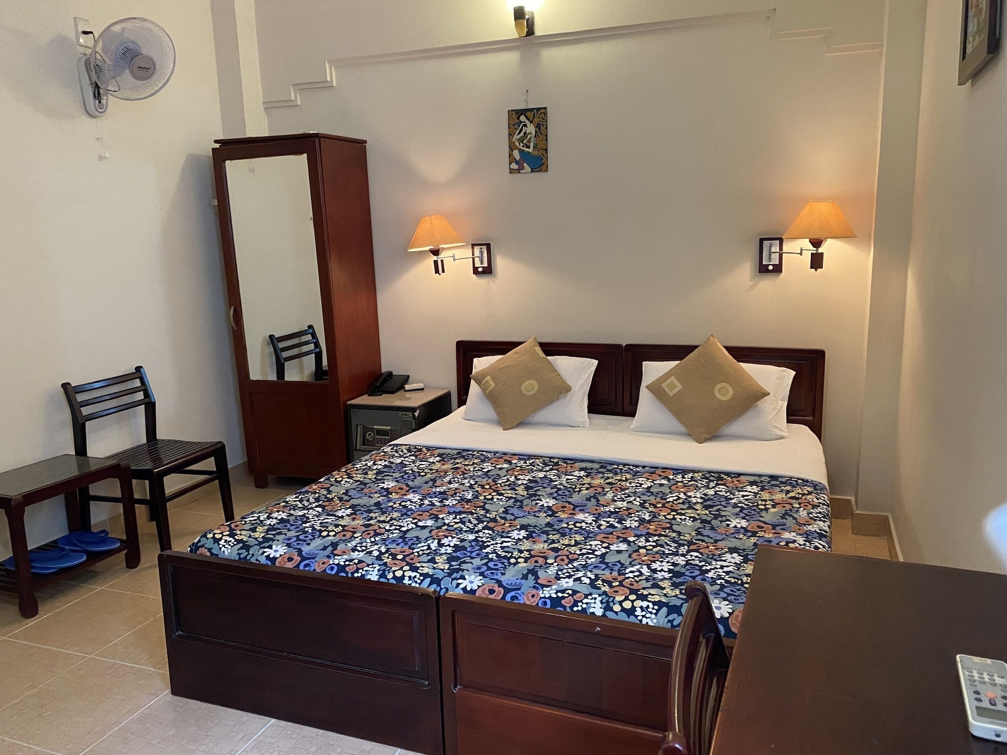 2 ROOMS, DOUBLE OR TWIN BED