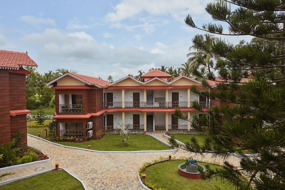 Sea Queen Beach Resort and Spa 8/69
