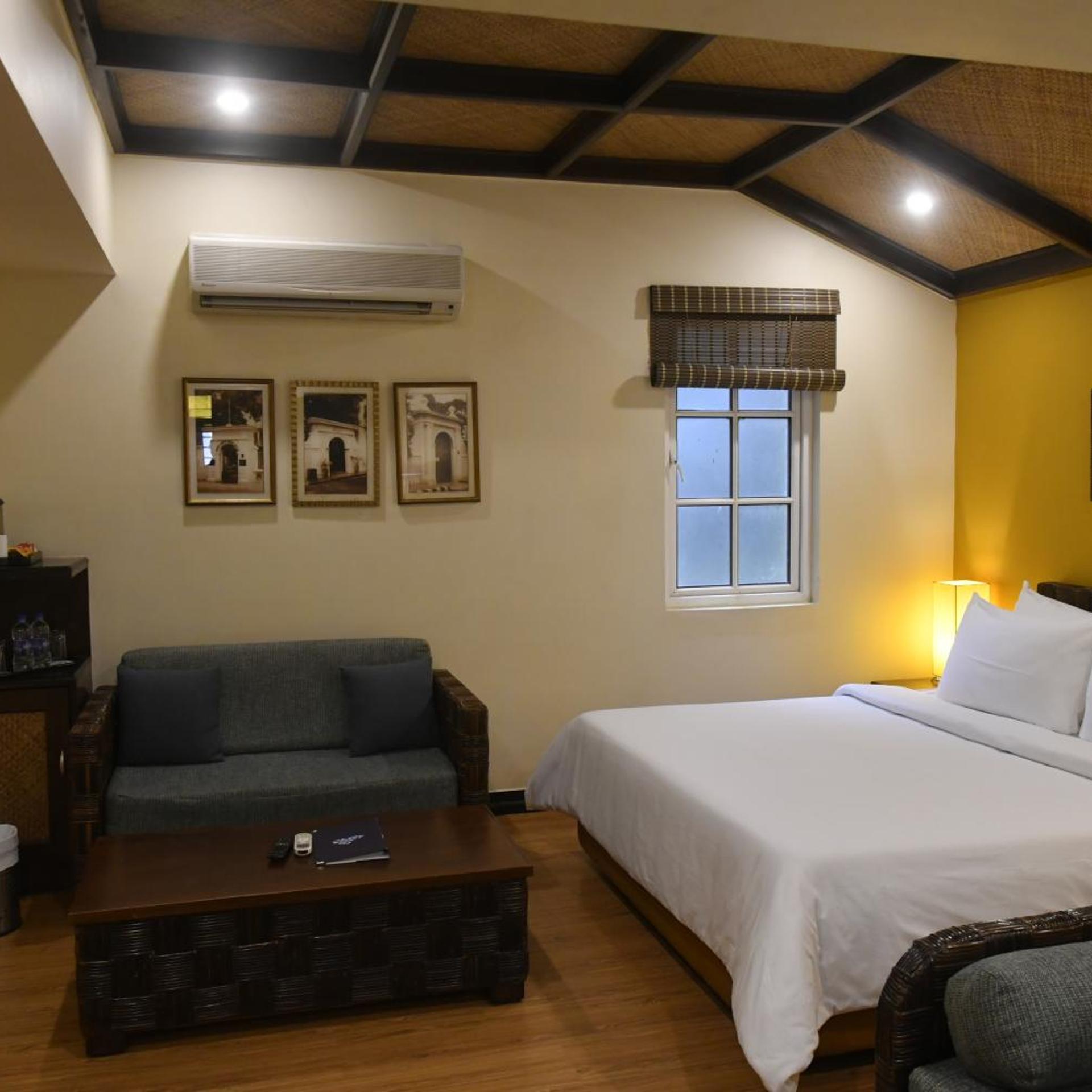غرفة عائلية، The Richmond 4/6