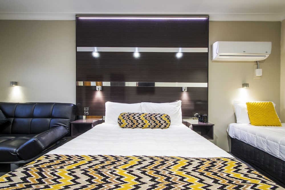 The Abbey Motor Inn 27/44