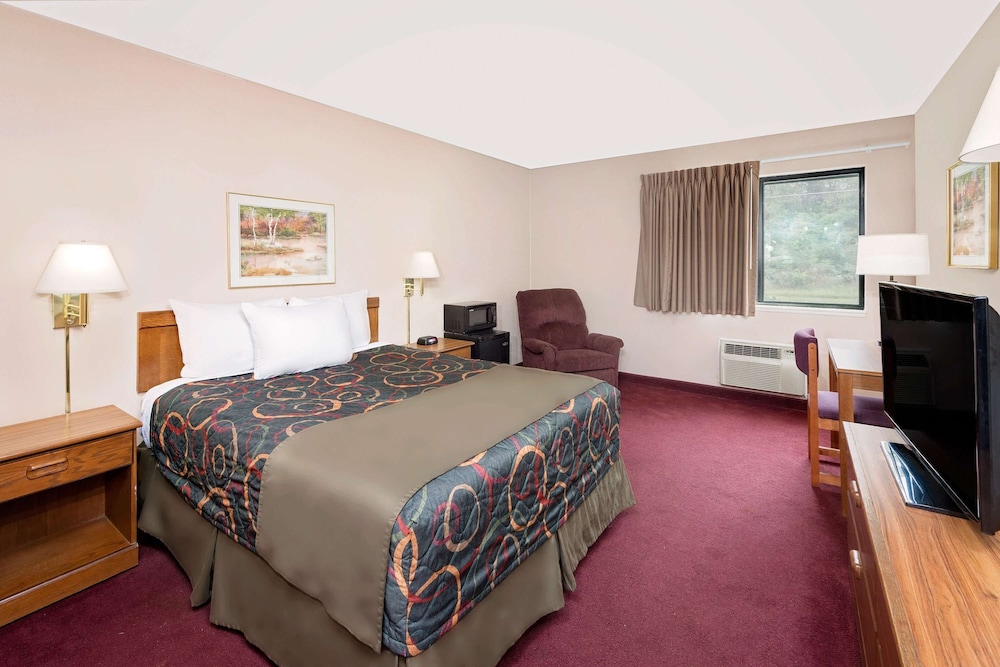 Days Inn By Wyndham Boonville 13/21