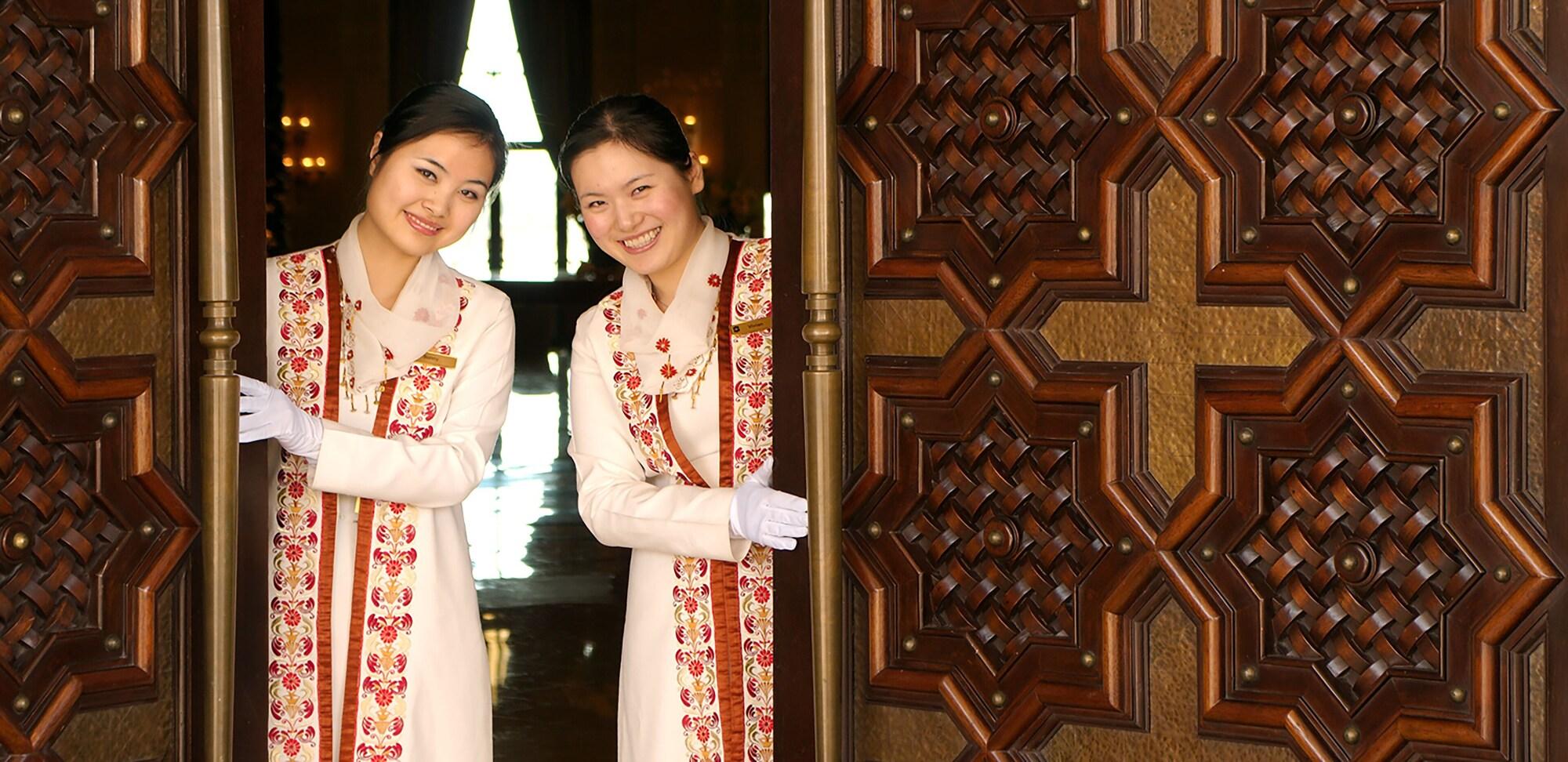 Shangri-La Residences Qaryat Al Beri 3/40