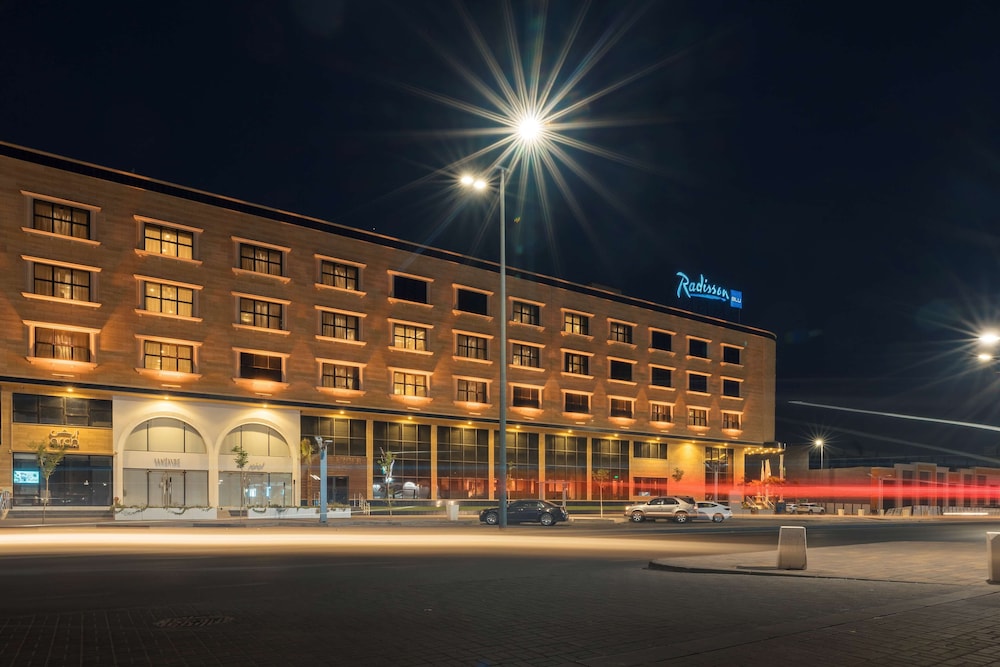 Radisson Blu Hotel Buraidah in BURAIDAH