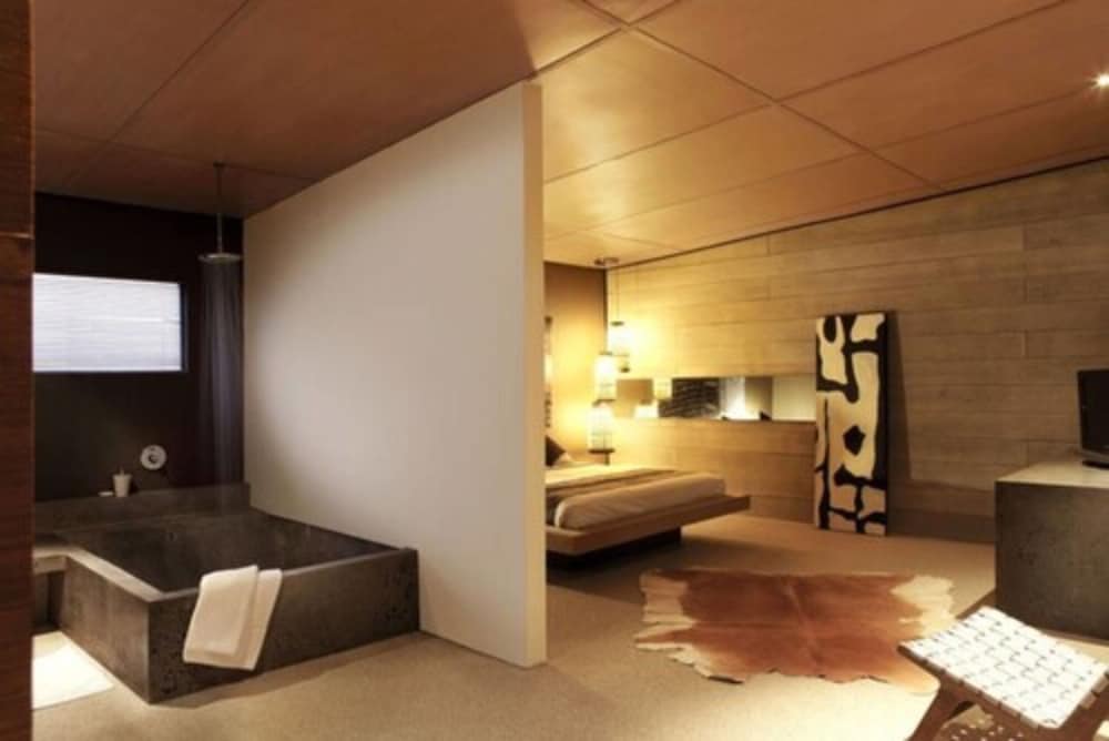 Clio Apartments 44/45