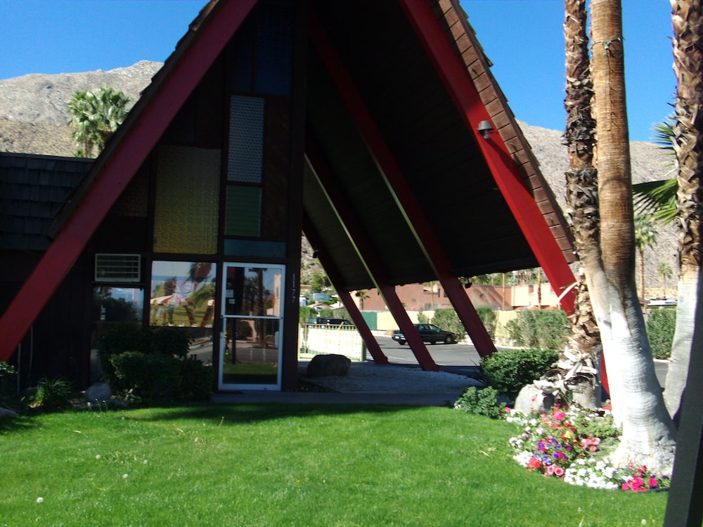 Desert Lodge 41/50