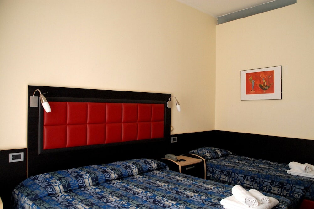 Hotel Arno Rimini 36/44