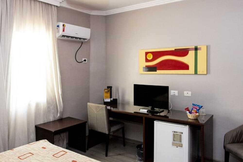 CLASS HOTEL GUAXUPE 39/50